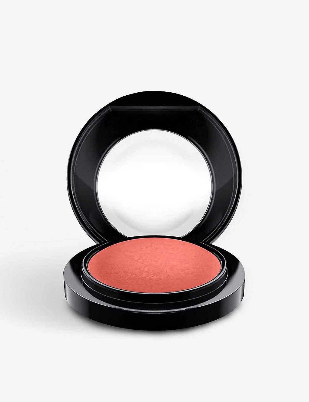 MAC Mineralize Blush 3.5g Flirting With Danger 6 MAC Mineralize Blush 3.5g Flirting With Danger - Image 4