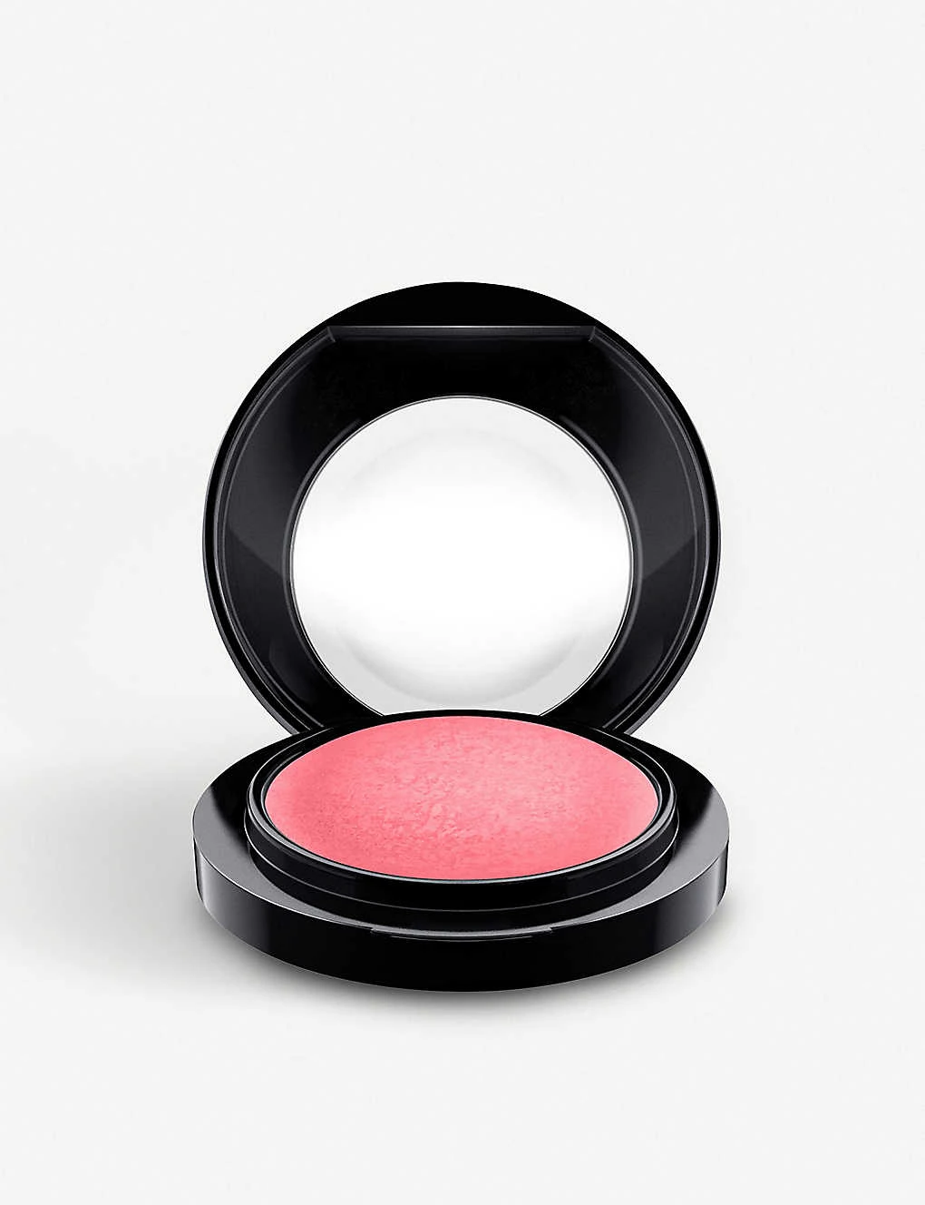 MAC Mineralize Blush 3.5g Flirting With Danger 7 MAC Mineralize Blush 3.5g Flirting With Danger - Image 5