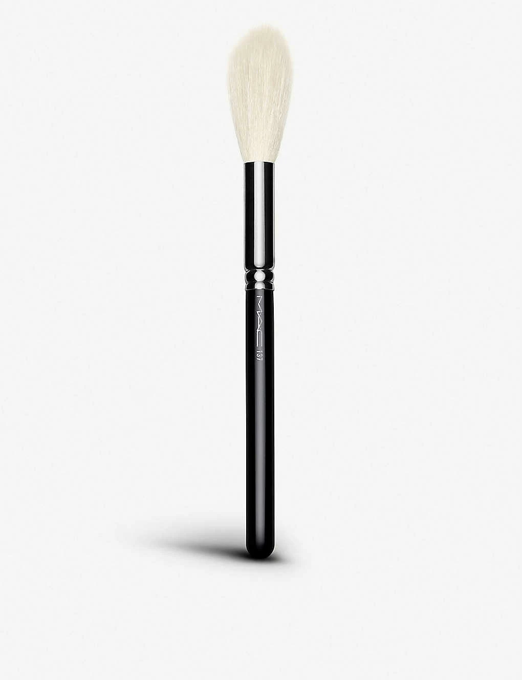 MAC 137 Long Blending Brush 3 MAC 137 Long Blending Brush