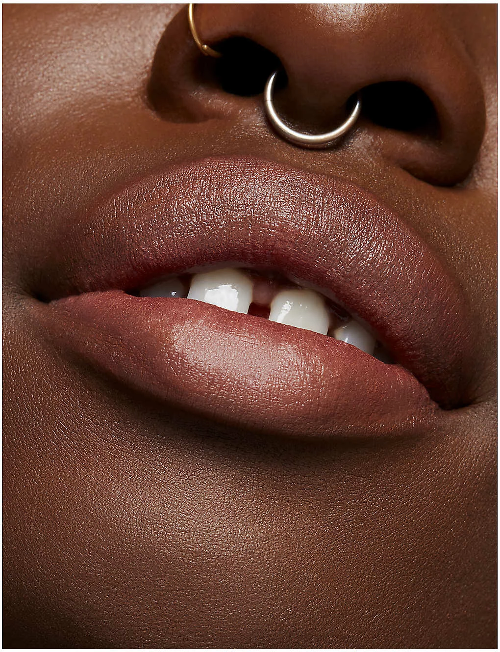 MAC Lunar Luck Powder Kiss Limited-edition Lipstick 3g Enveloped In Luck 5 MAC Lunar Luck Powder Kiss Limited-edition Lipstick 3g Enveloped In Luck - Image 3