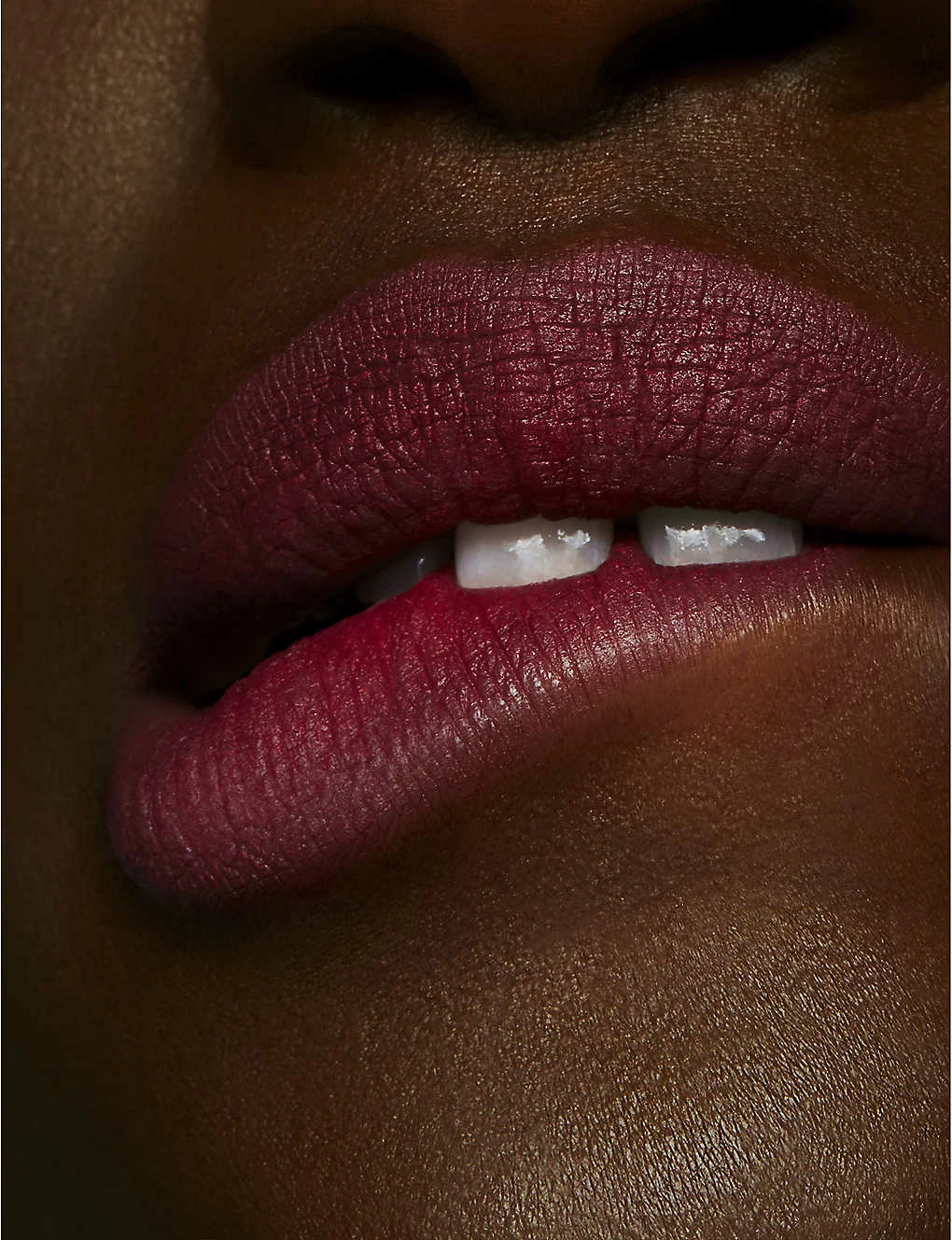 MAC Powder Kiss Liquid Lipcolour 5ml Elegance Is Learned 8 MAC Powder Kiss Liquid Lipcolour 5ml Elegance Is Learned - Image 6